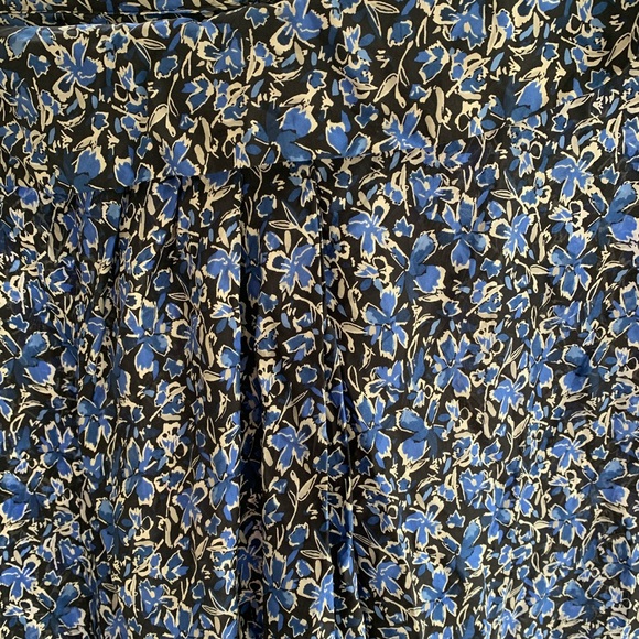 100% Silk! Elie Tahari Jodi Tapered Cropped Silk Pants, Stargazer - Silk - small - Picture 4 of 9